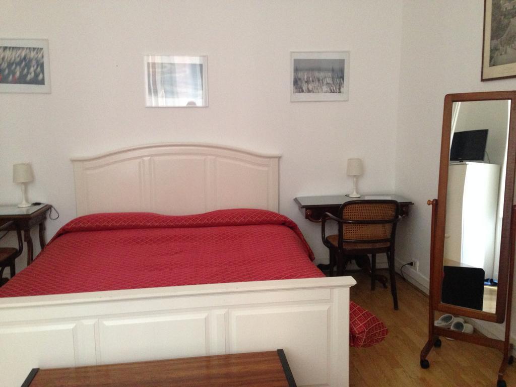 La Dimora Dei Baroni Bed & Breakfast Napoli Ruang foto