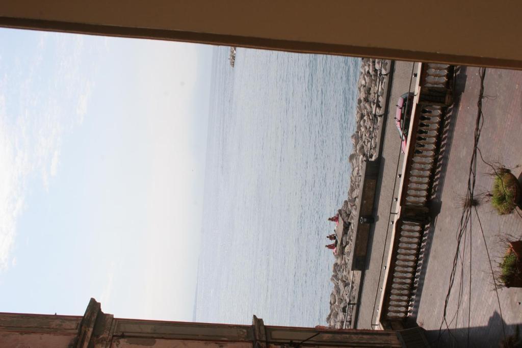 La Dimora Dei Baroni Bed & Breakfast Napoli Ruang foto