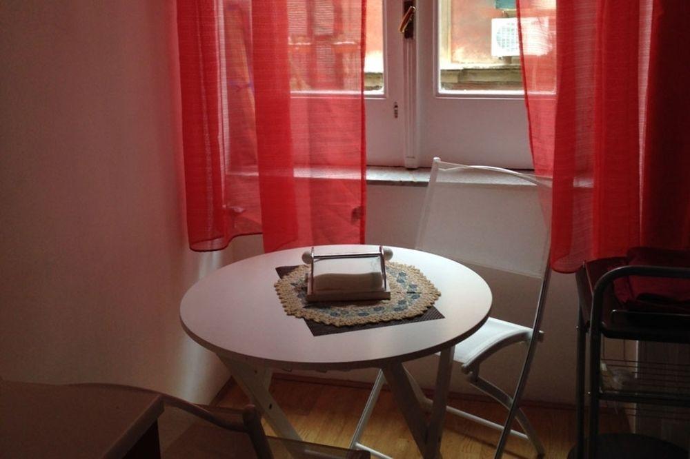 La Dimora Dei Baroni Bed & Breakfast Napoli Bagian luar foto