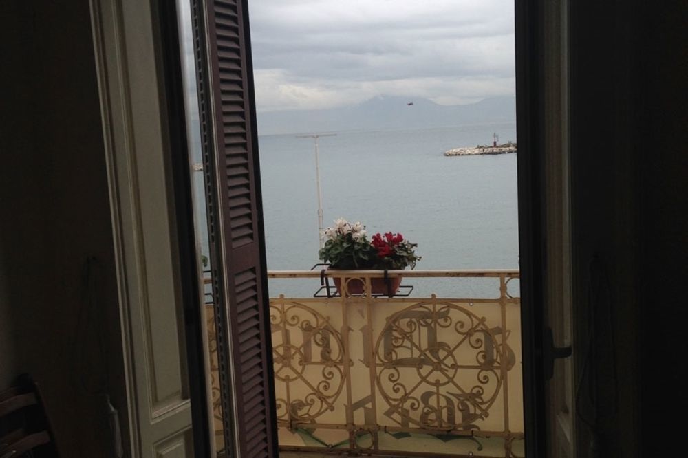 La Dimora Dei Baroni Bed & Breakfast Napoli Bagian luar foto